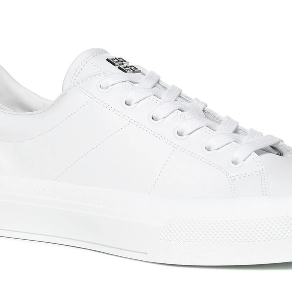 Givenchy
Givenchy City Court Lace-Up Sneakers - Picture 6 of 10